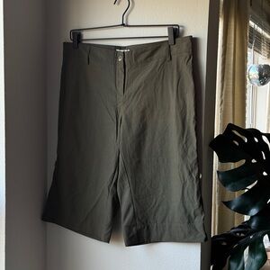 Weatherproof Men's Dark Olive Shorts